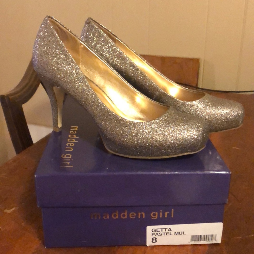 Madden Girl pumps
